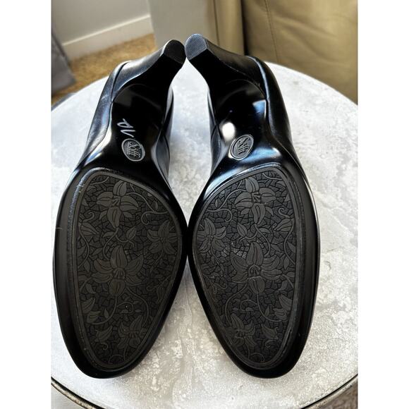 Sofft Black Leather Heels 3” Round Toe Sz 9.5 Wide Classy Career Capsule Comfy - Picture 6 of 7
